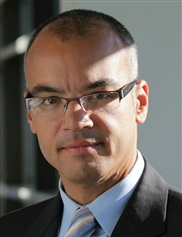 Alberto Aviles, MD